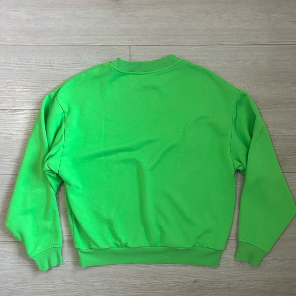 Alo Yoga Accolade Crew Neck Pullover in Green Glow - Picture 8 of 11